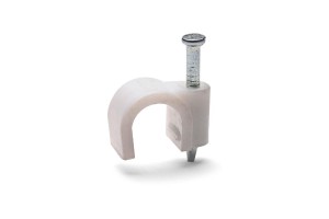 Скоба пластиковая СПК 12 (50шт) круглая